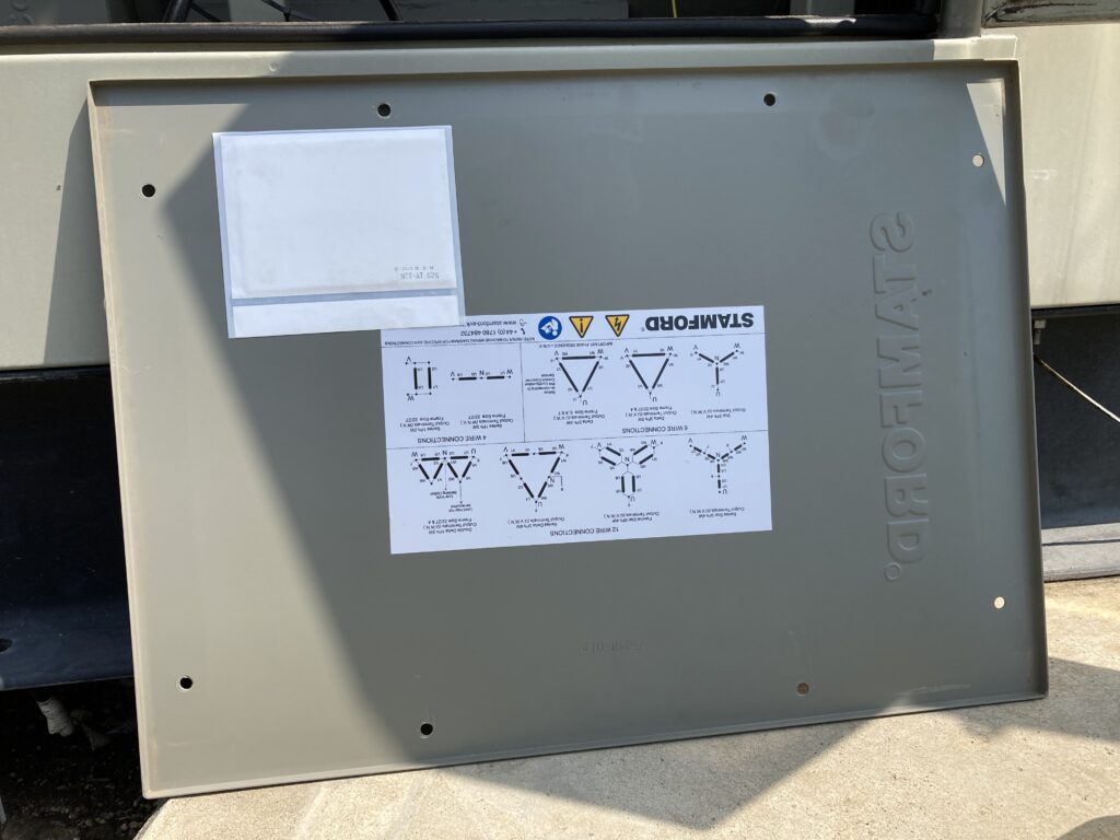 Stamford 発電機と、Ｇブレス 結露防止シートの夢のコラボレーションの完成です。Hermetic社 Ｇブレス 結露防止シート Ｍサイズ 370x150x3mm。１０年取り替えいらず。G-Breath Dew Condensation-Proof Sheet Scania DC13-072A Stamford S4L1D-G41 AVR MX341 Deepsea DSE 8610 MKII KGD500 Generator
