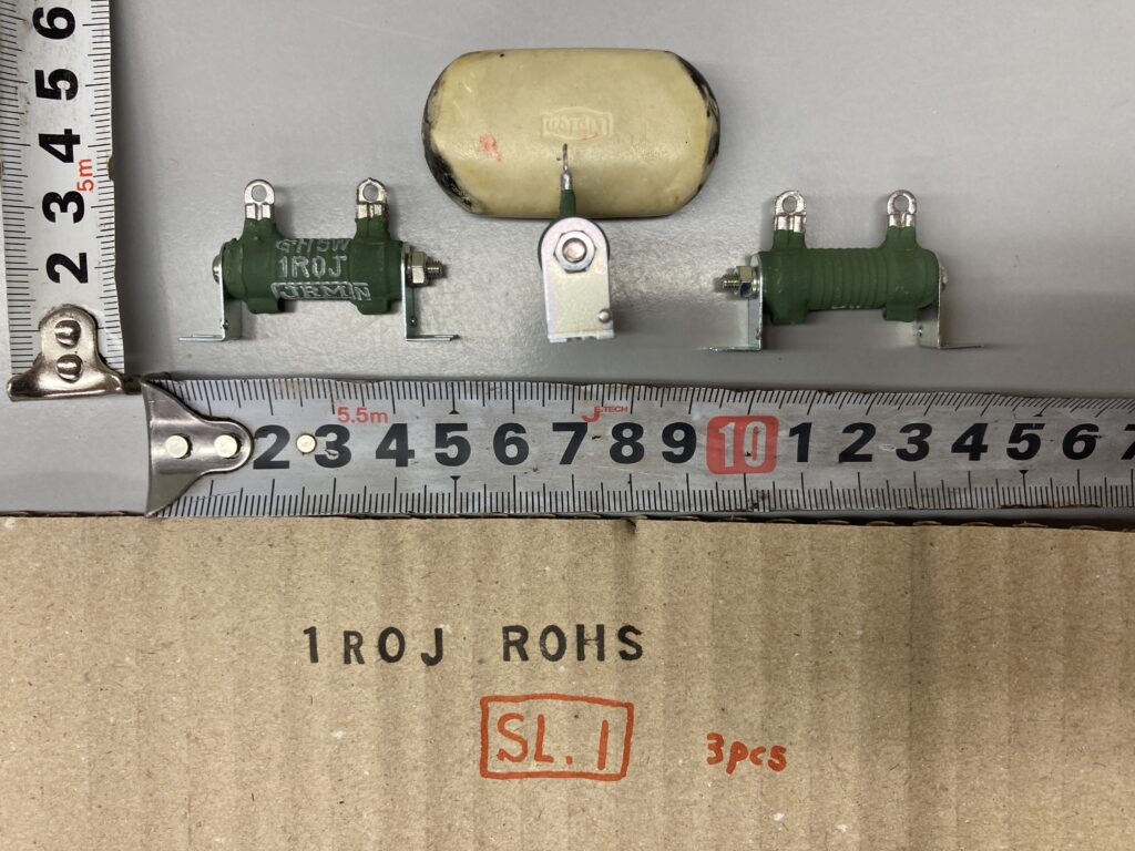 日本抵抗器製作所製 大電力不燃性巻線固定抵抗器 (GG5W 1R0J/RO) です。大電力不燃性巻線固定抵抗器,  Non Flammable Wire-Wound Fixed Resistor, 日本抵抗器製作所, JRM, Japan Resistor Mfg., 鬼滅の刃, 竈門禰豆子, 竹